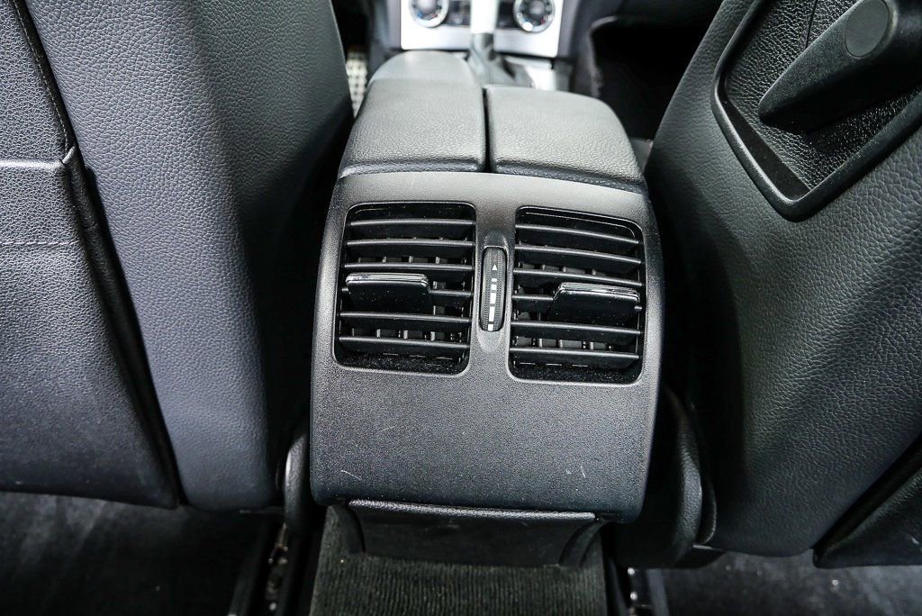 Used 2011 Mercedes-Benz C 300 Sedan image 18