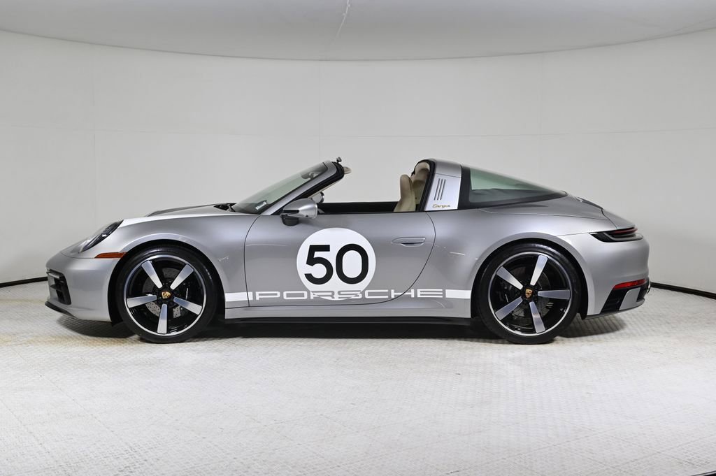 Certified 2021 Porsche 911 Targa 4S image 2