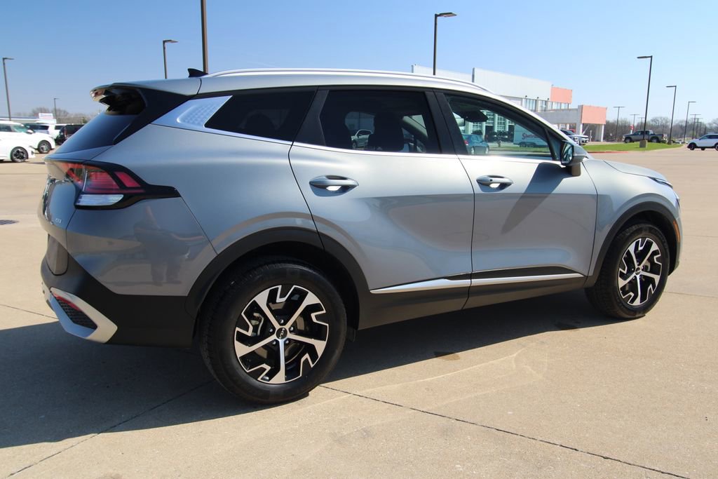 Used 2023 Kia Sportage EX image 5