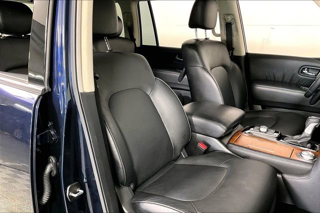 Used 2024 Nissan Armada SL w/ Captain's Chairs Package image 7