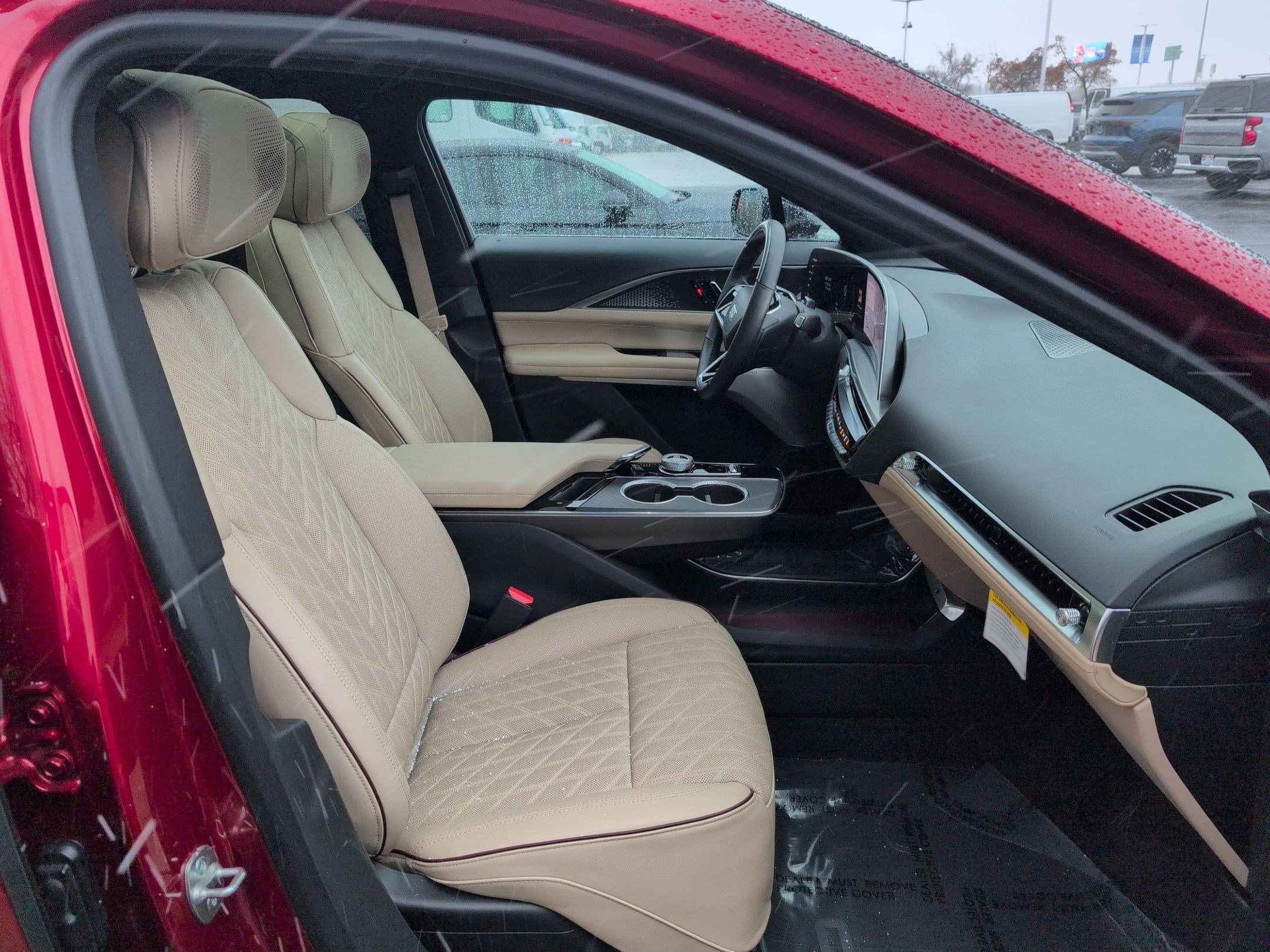 Used 2025 Cadillac Lyriq Luxury image 30