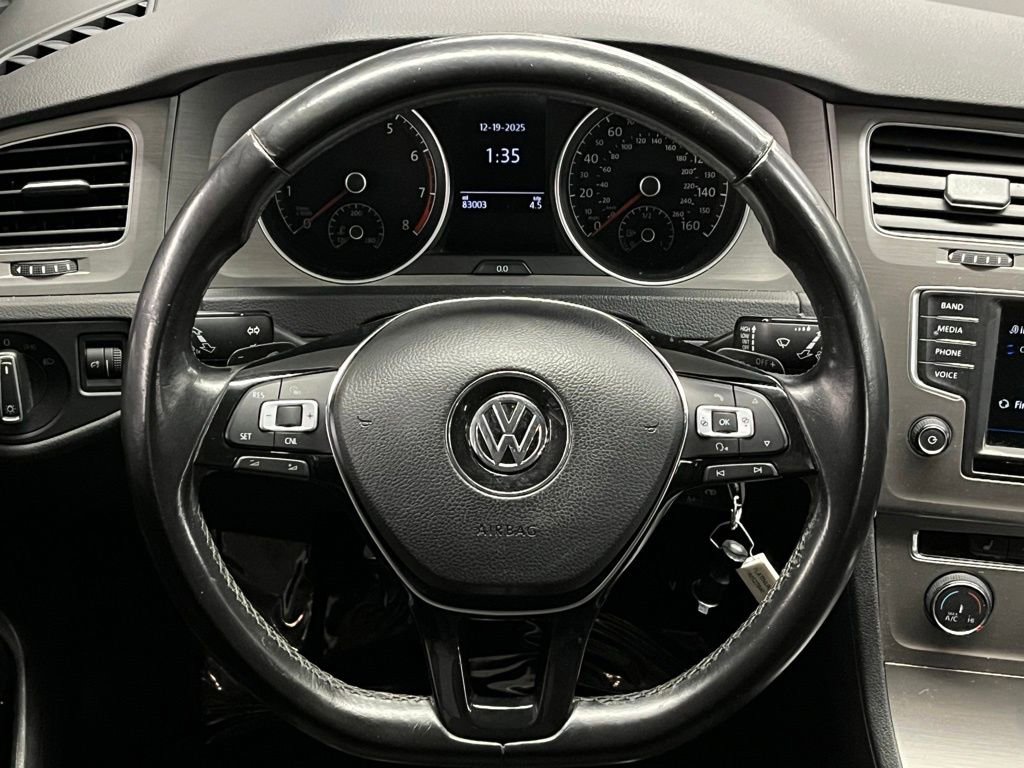 Used 2017 Volkswagen Golf S image 8