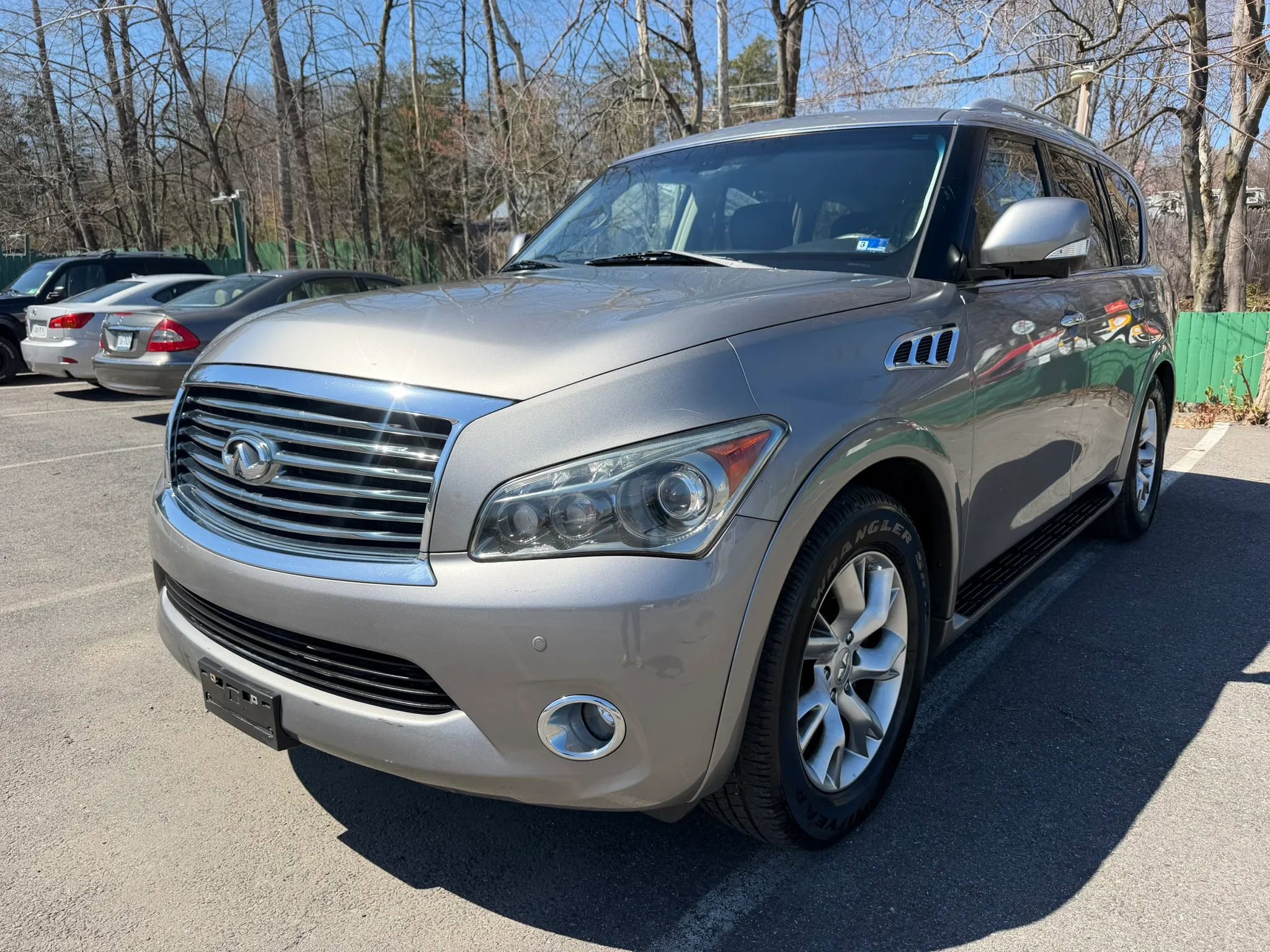 Used 2012 INFINITI QX56 4WD w/ Theater Pkg image 1