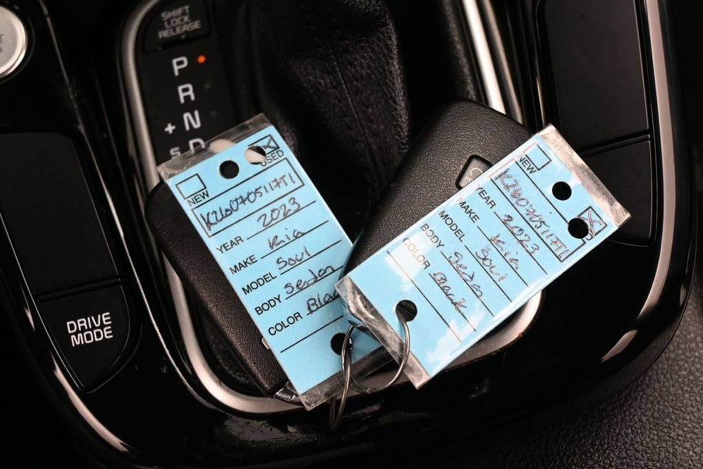 Used 2023 Kia Soul S FWD image 28