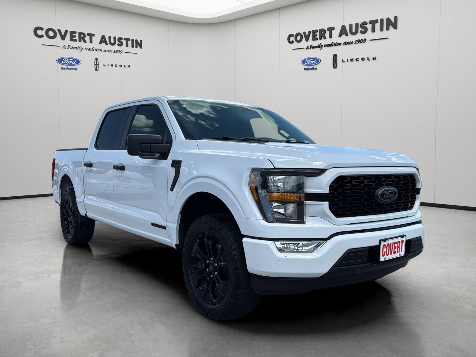 Certified 2022 Ford F150 XL w/ STX Black Appearance Package RWD image 7