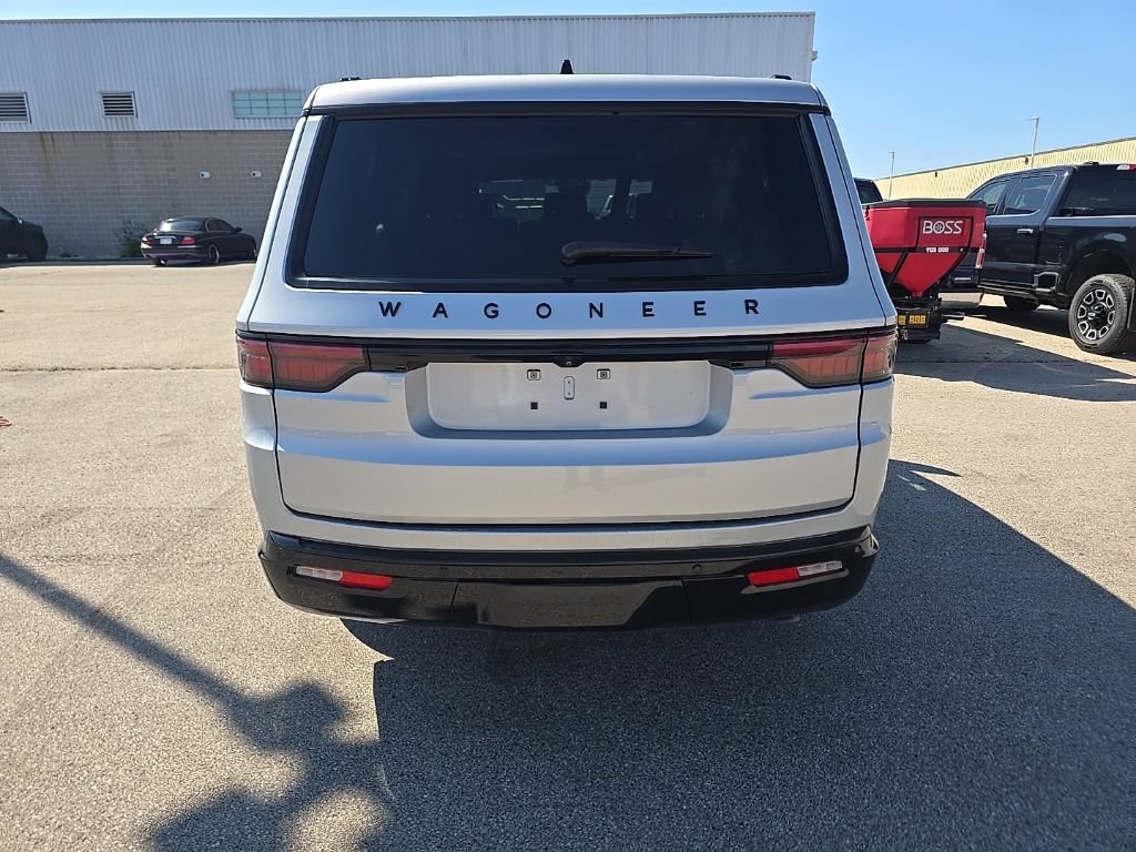Used 2024 Jeep Wagoneer Series II AWD/4WD image 5
