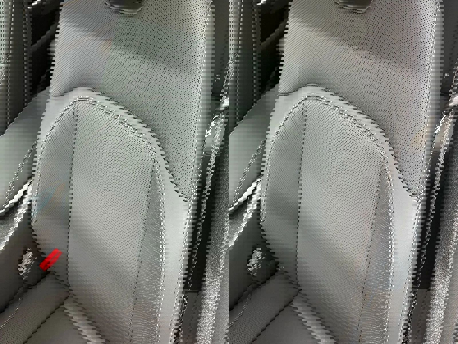 Used 2025 Lucid Air Touring image 18