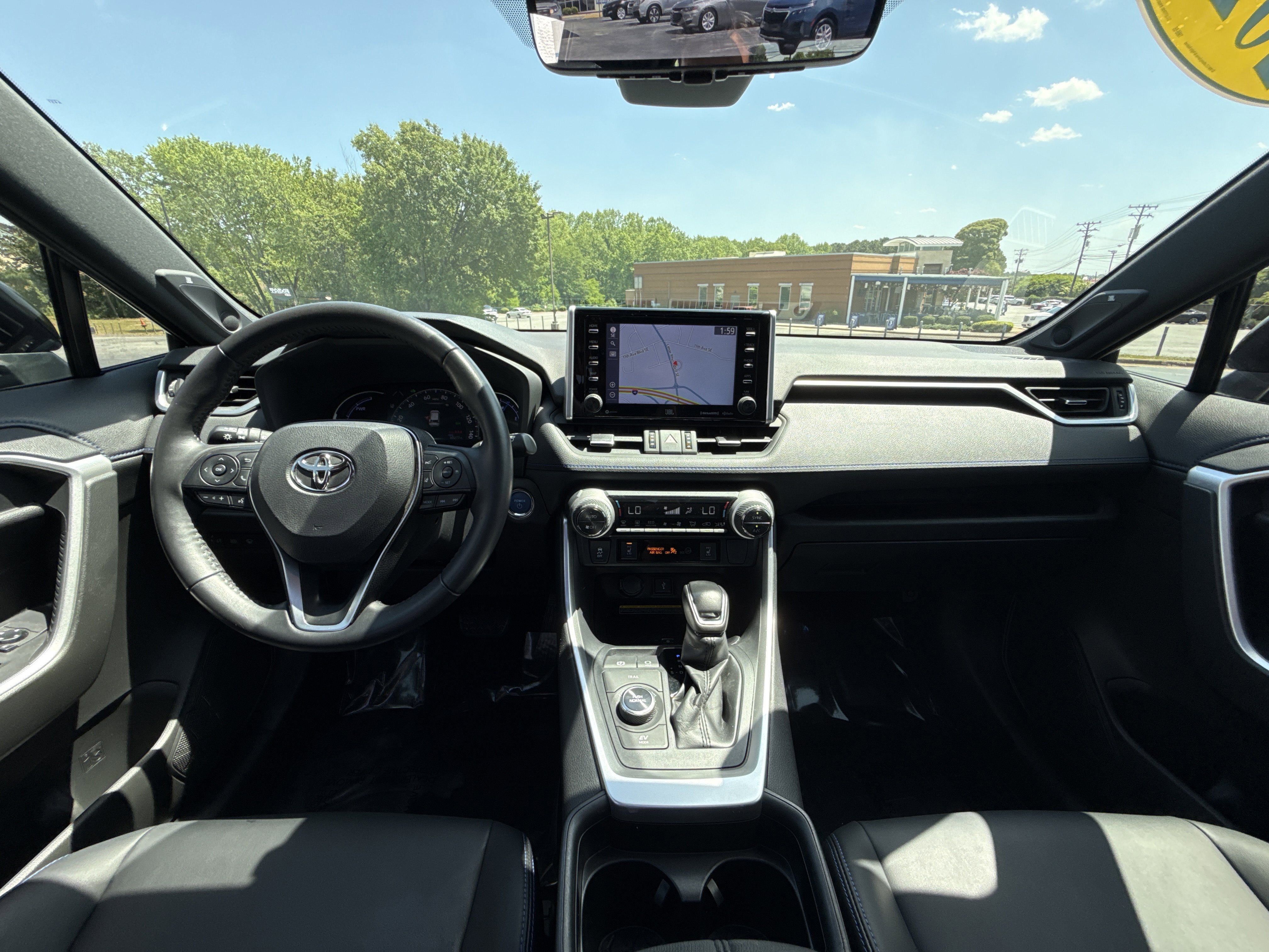 Used 2020 Toyota RAV4 XSE AWD/4WD image 28