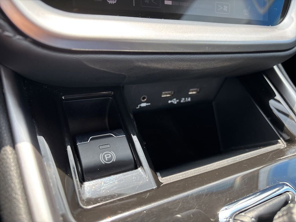 Used 2022 Subaru Outback Limited image 29