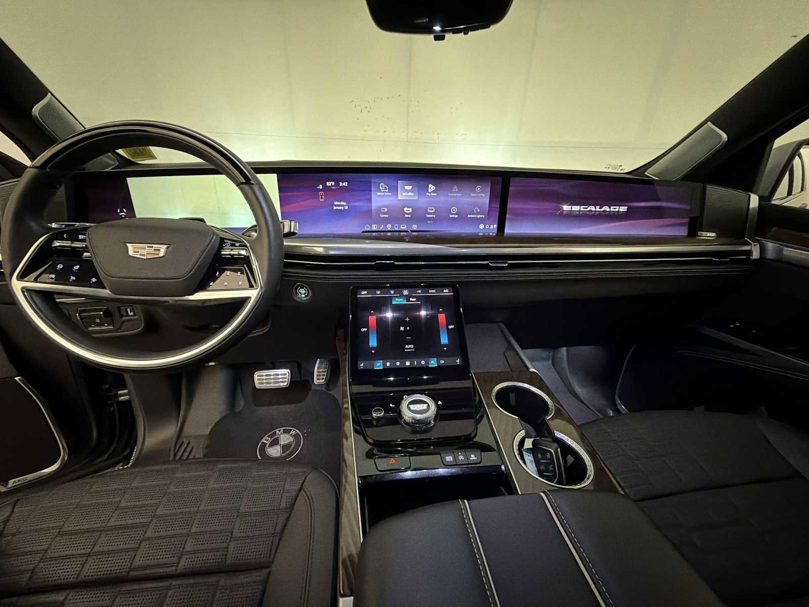 Used 2025 Cadillac Escalade ESV Sport Platinum w/ LPO, ONYX Package image 14