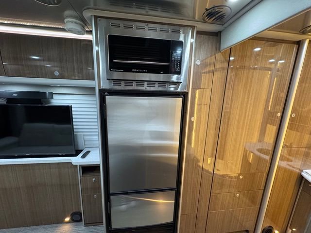 Used 2018 Mercedes-Benz Sprinter 3500 image 36