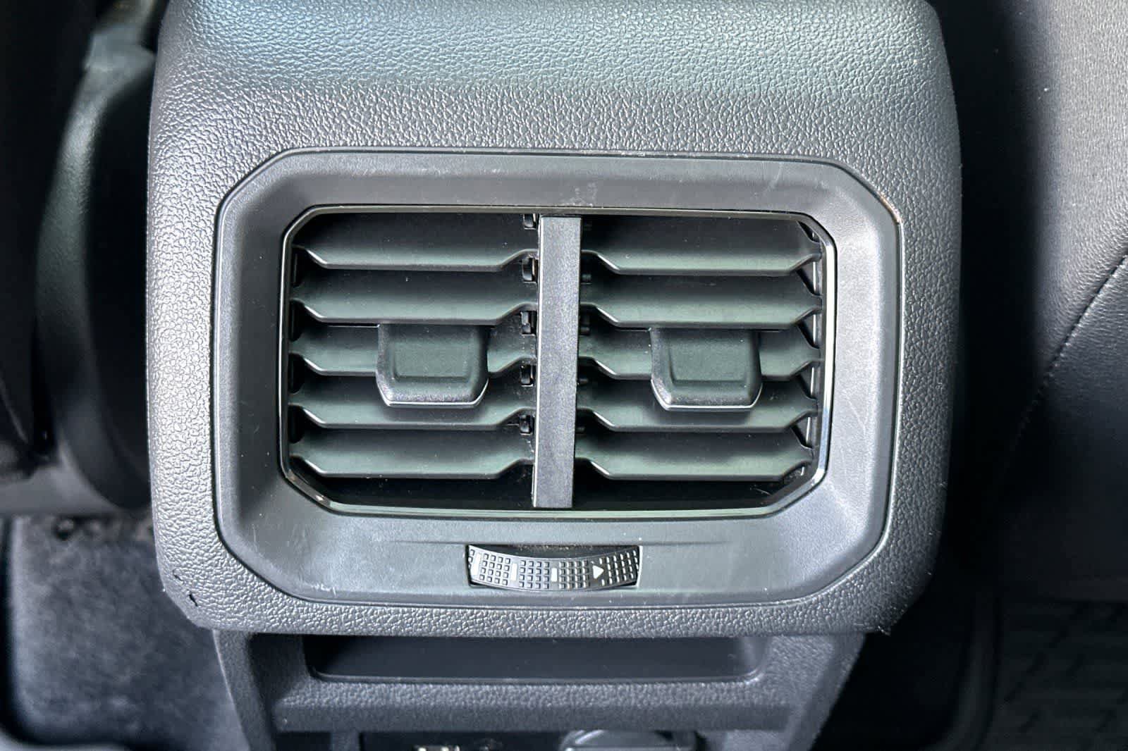 Used 2020 Volkswagen Tiguan SEL FWD image 15