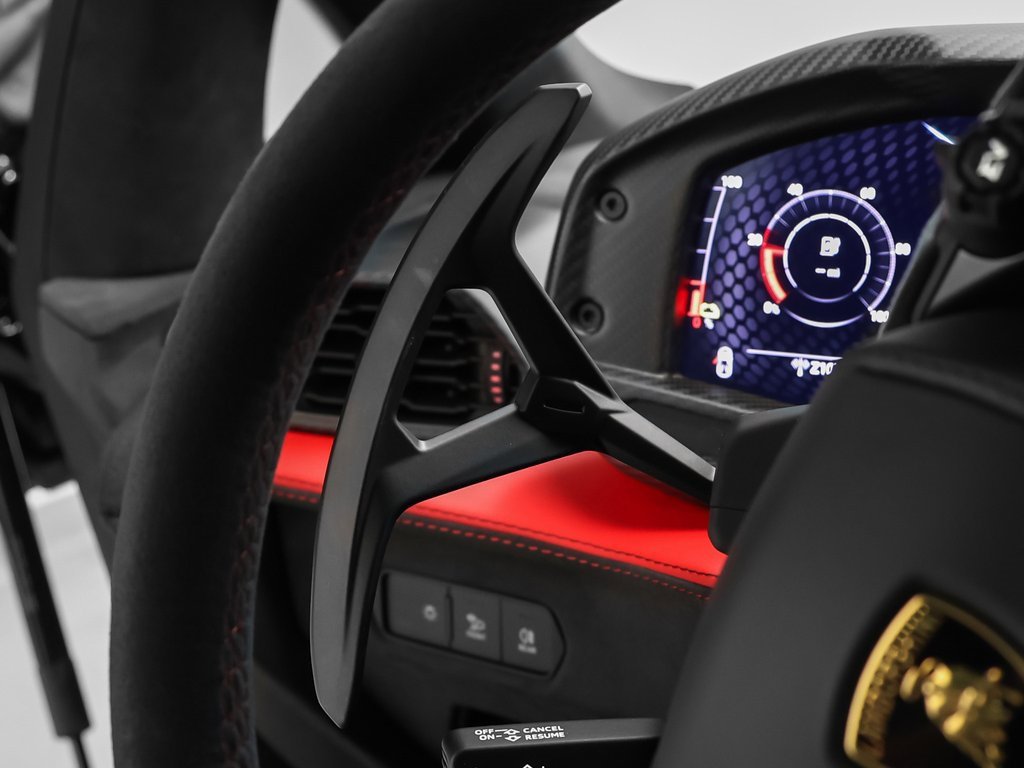 Used 2024 Lamborghini Revuelto image 47