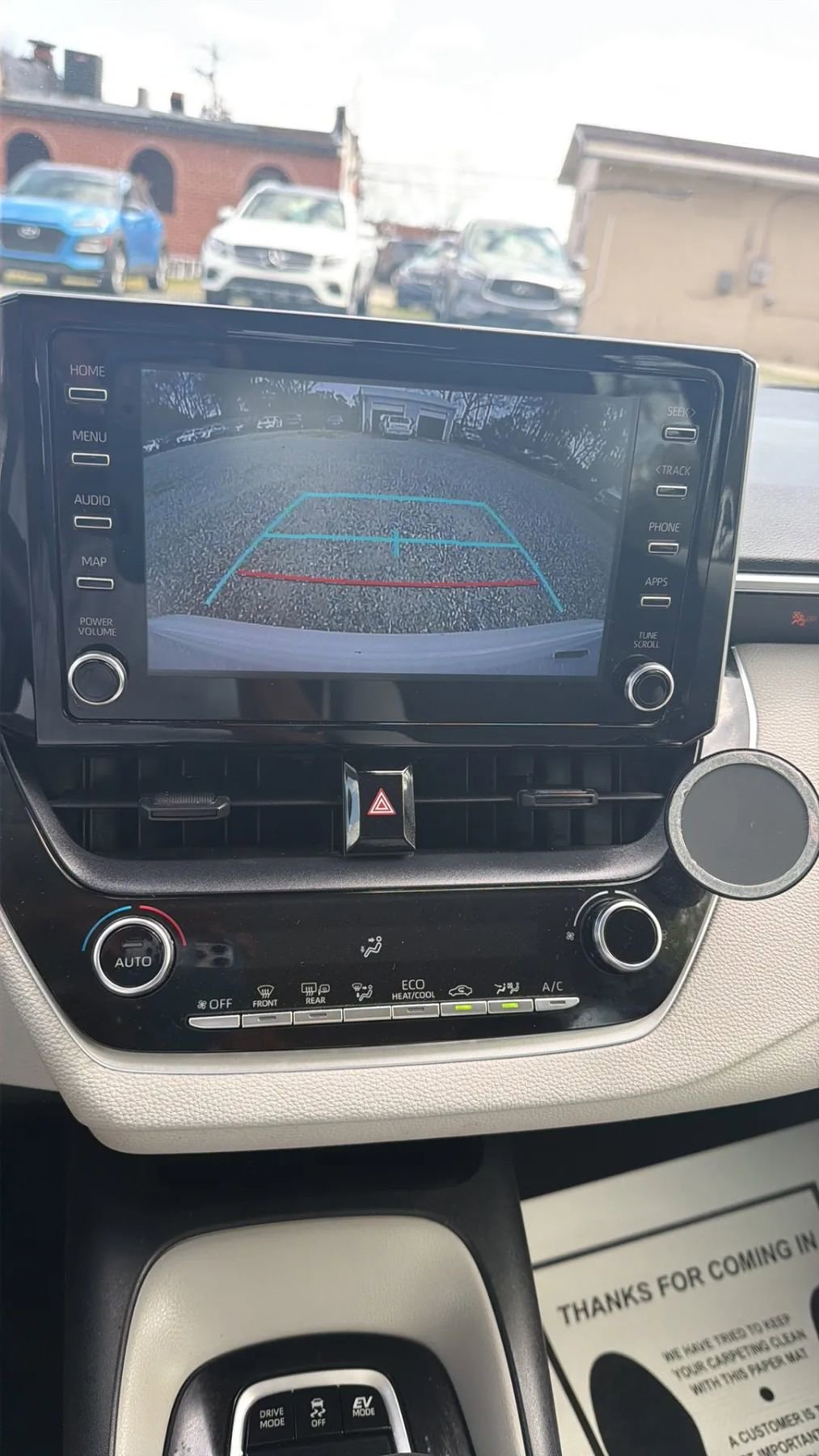 Used 2020 Toyota Corolla LE image 35