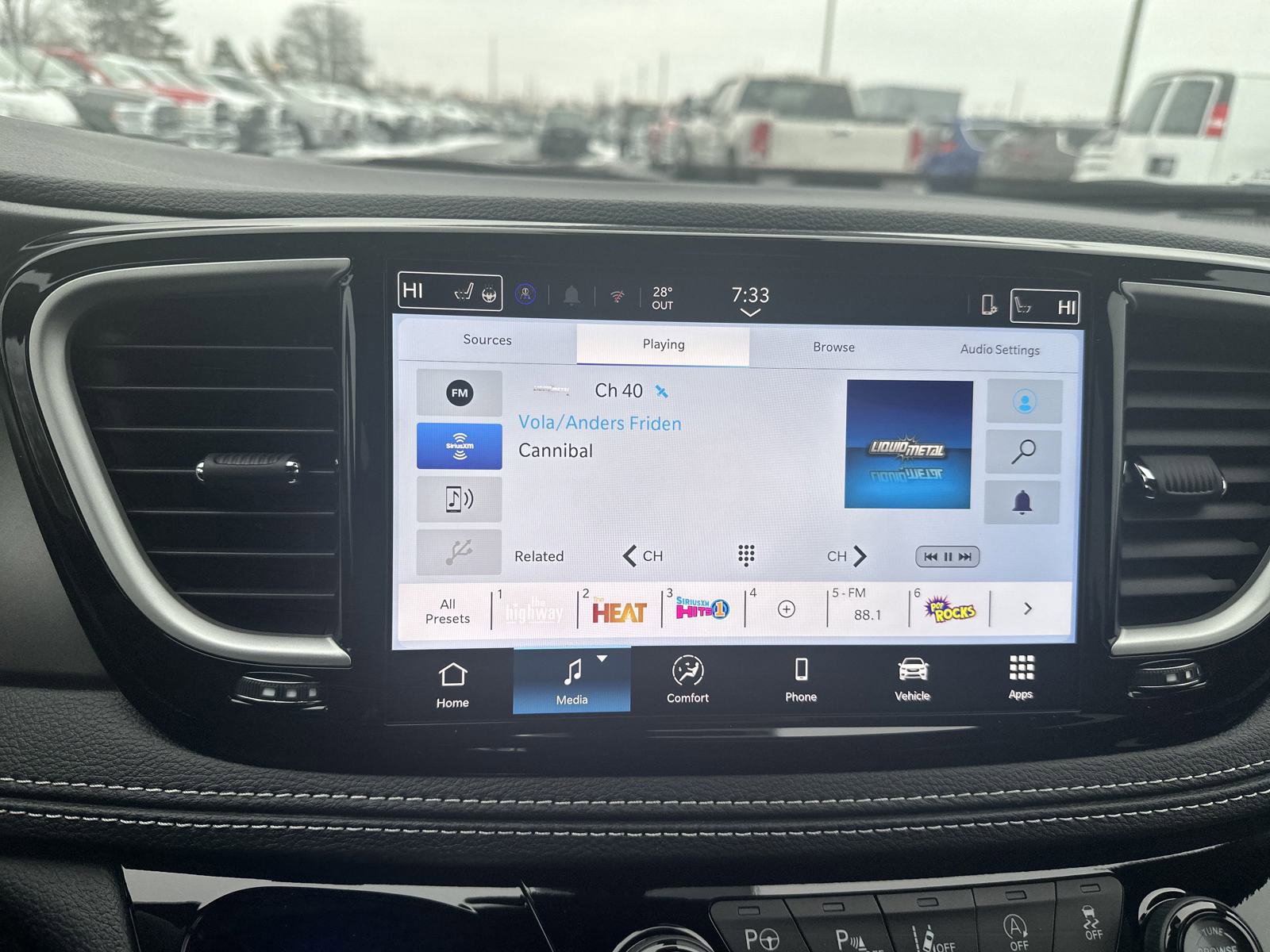 New 2025 Chrysler Pacifica Select image 27