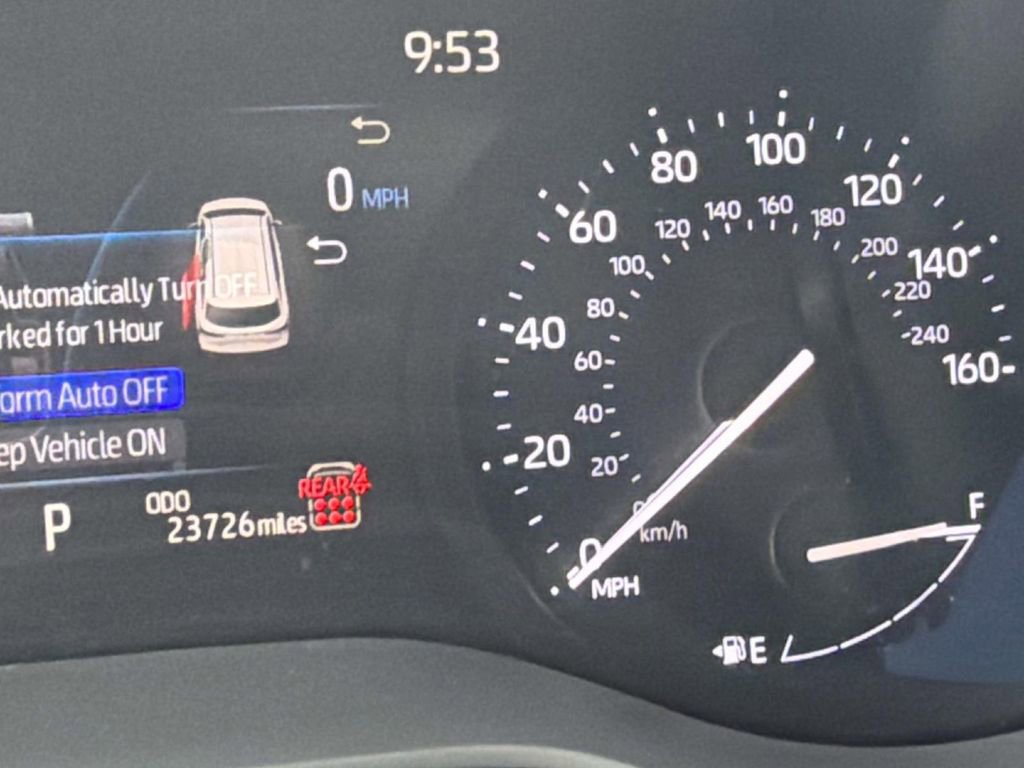 Used 2025 Toyota Sienna XLE image 13