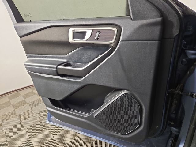 Used 2020 Ford Explorer XLT w/ Comfort Package image 26