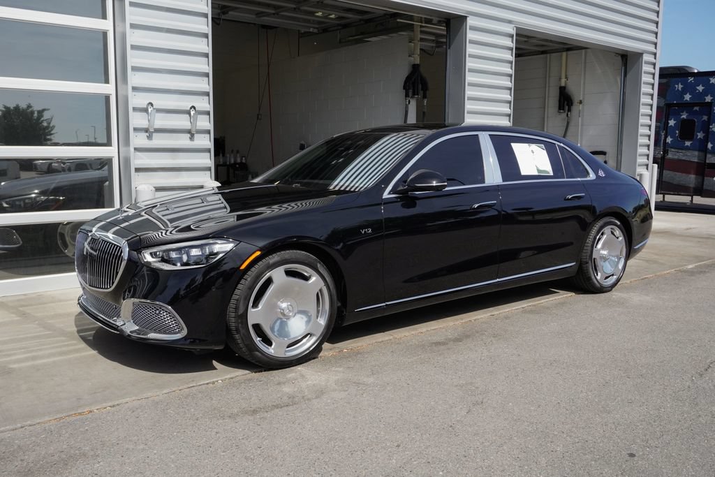 Used 2025 Mercedes-Benz Maybach S 680 4MATIC image 3