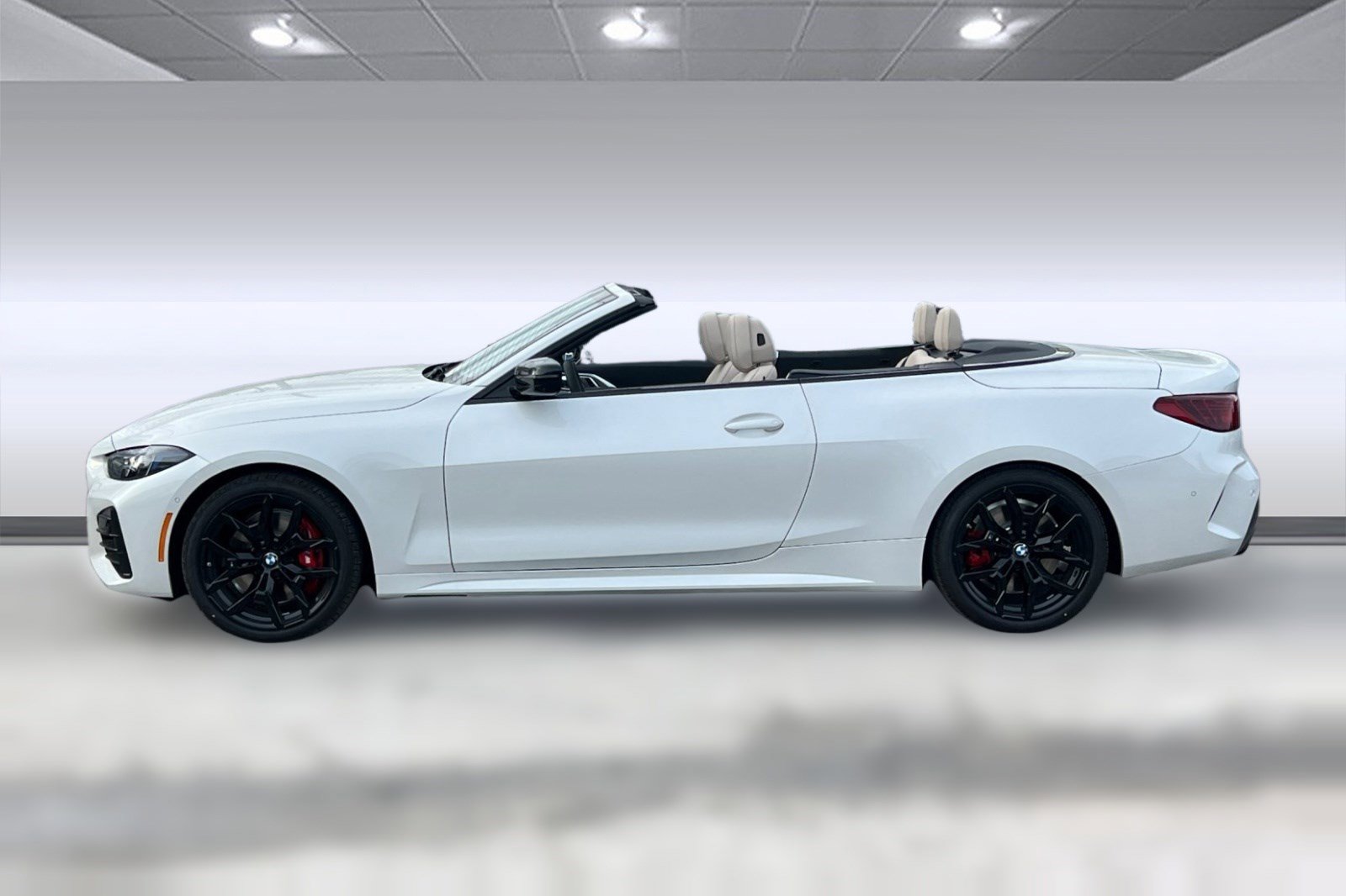 New 2026 BMW 430i Convertible w/ M Sport Package image 2