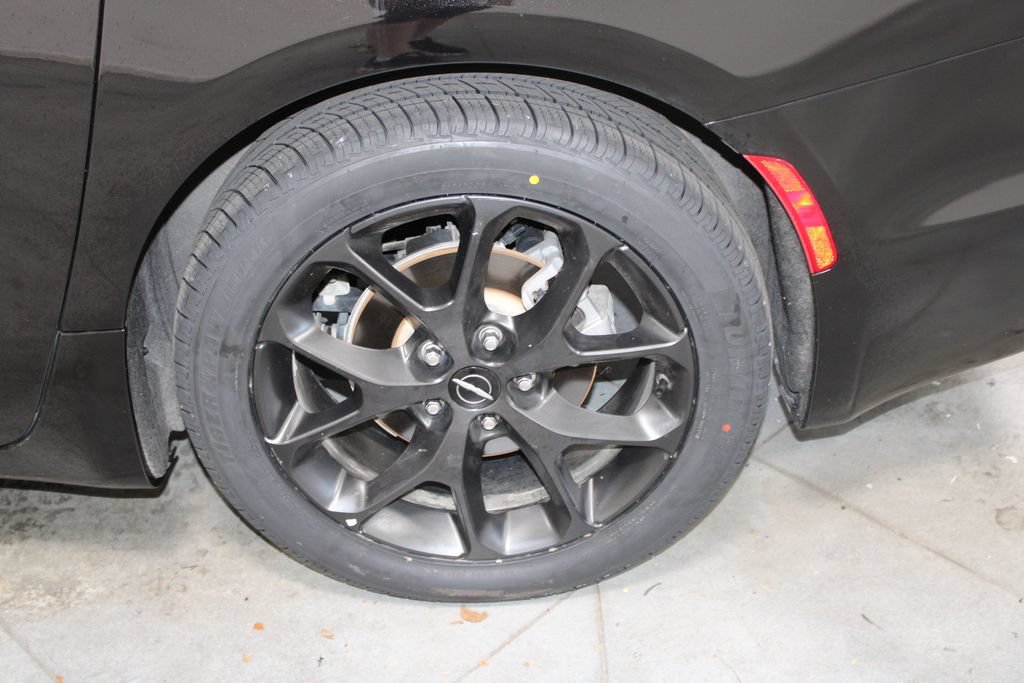 Used 2025 Chrysler Pacifica Limited FWD image 63