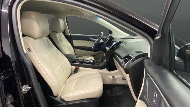Used 2020 Ford Edge Titanium AWD/4WD image 23