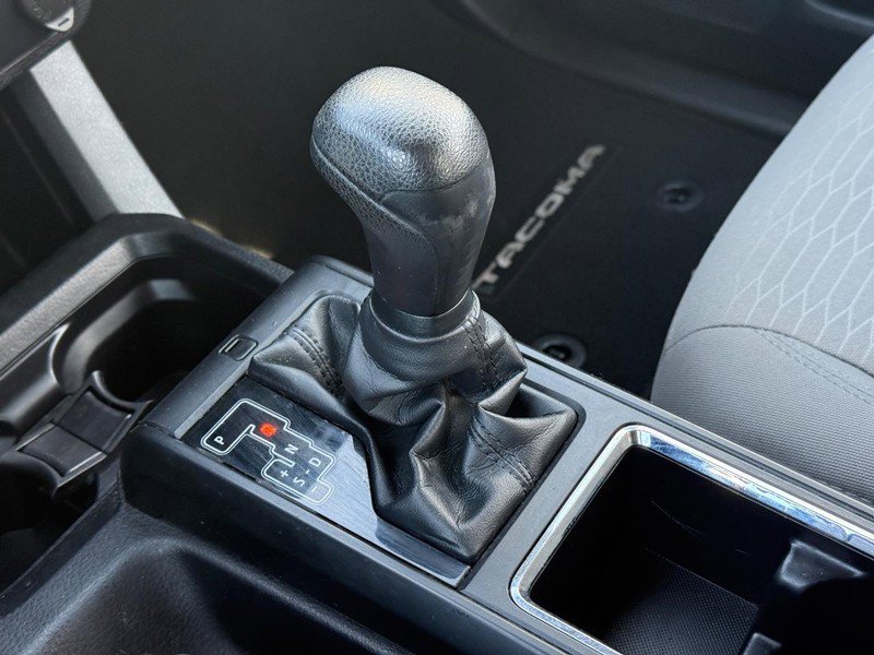 Used 2018 Toyota Tacoma SR5 image 18