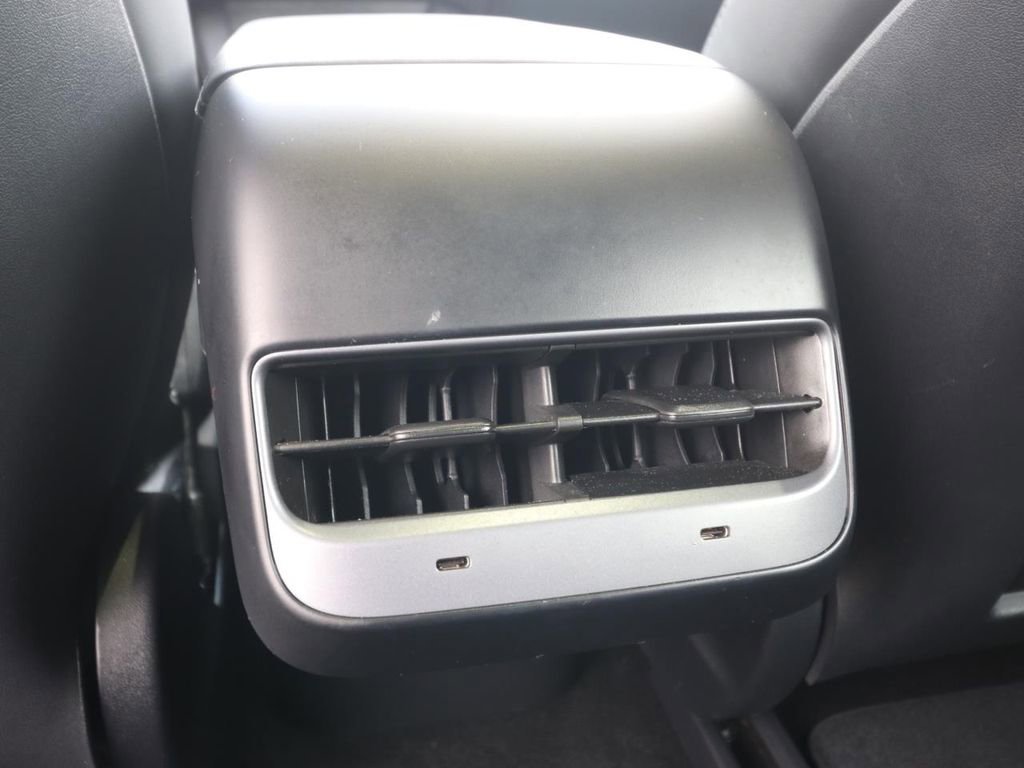 Used 2022 Tesla Model 3 Long Range AWD/4WD image 13