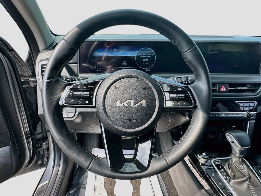 Certified 2024 Kia Seltos EX FWD image 11