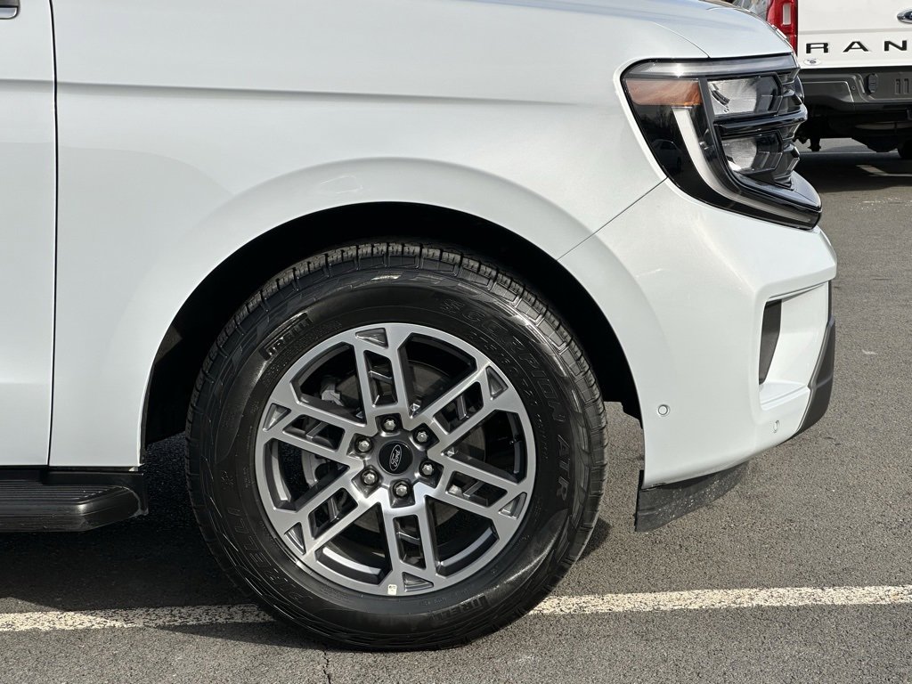 Used 2025 Ford Expedition Active image 50