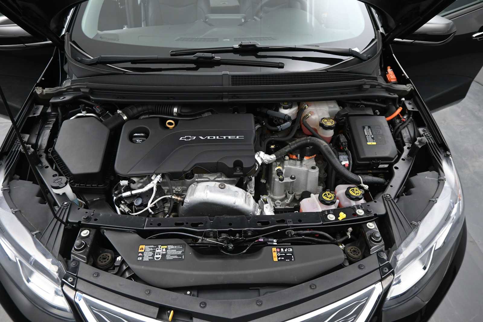 Used 2018 Chevrolet Volt LT w/ Comfort Package FWD image 23