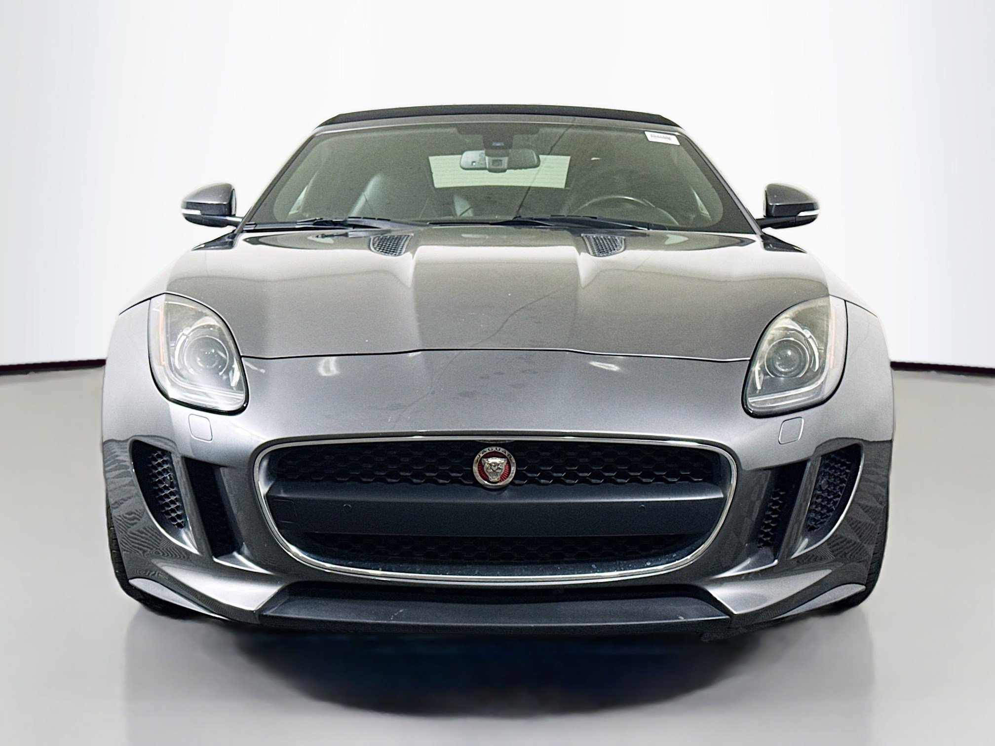 Used 2016 Jaguar F-TYPE Convertible image 2