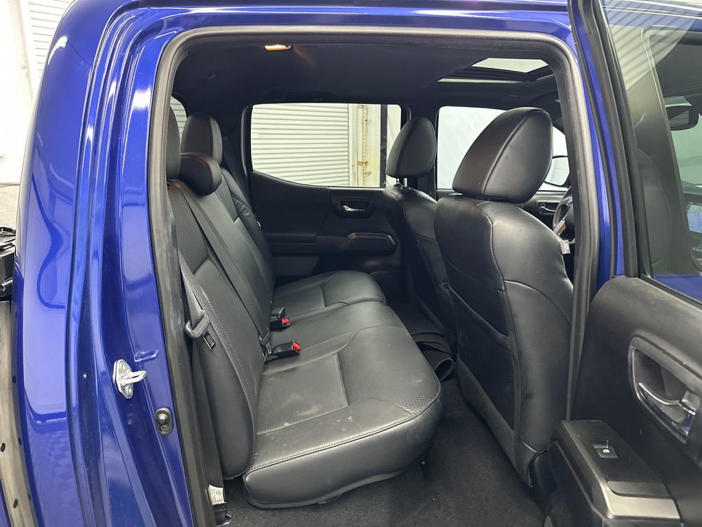 Used 2022 Toyota Tacoma TRD Off-Road w/ TRD Premium Off Road Package image 14