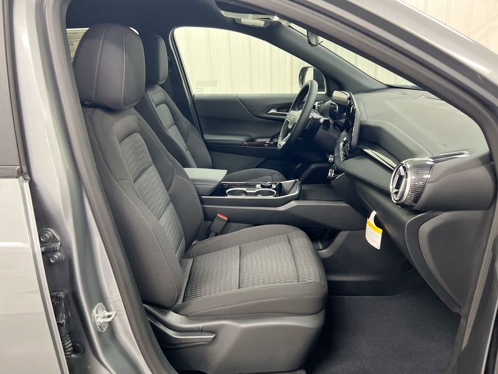 Used 2026 Chevrolet Equinox LT FWD image 22