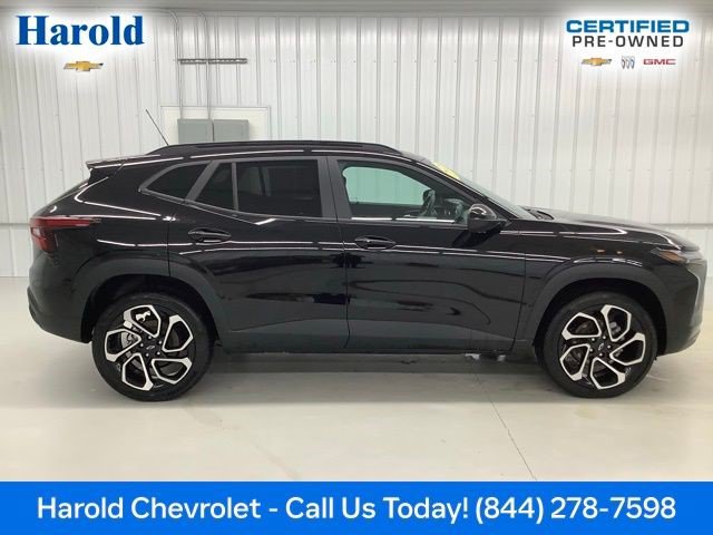 Used 2025 Chevrolet Trax RS FWD image 10