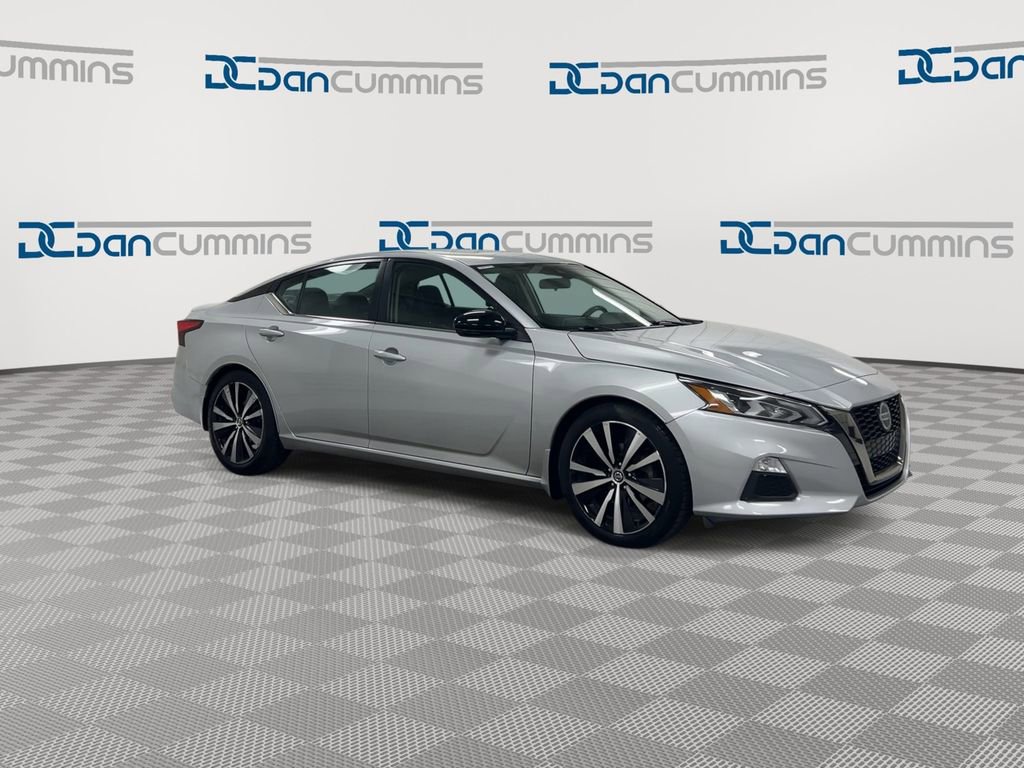 Used 2020 Nissan Altima 2.0 SR image 2