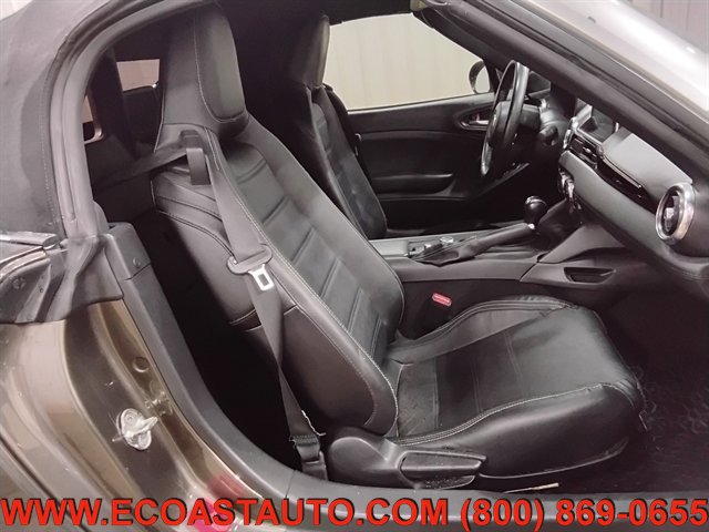 Used 2017 FIAT 124 Spider Lusso RWD image 12