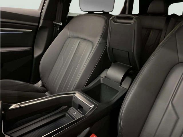 Used 2022 Audi e-tron Premium Plus w/ Premium Plus Package image 10