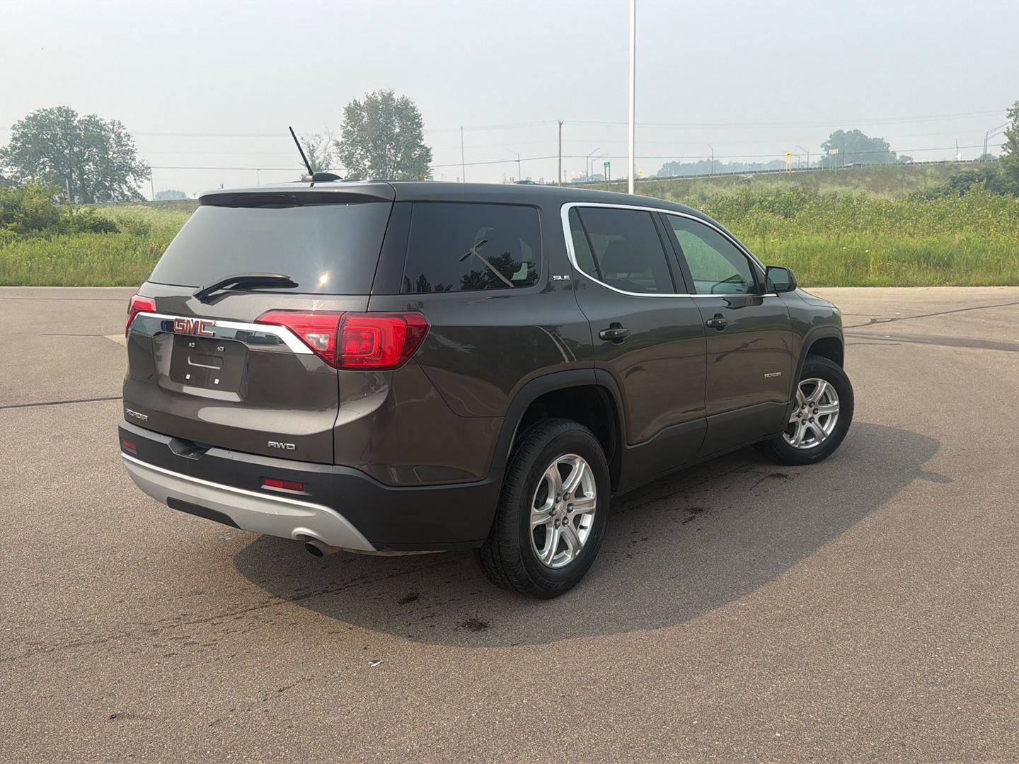 Used 2019 GMC Acadia SLE AWD/4WD image 5