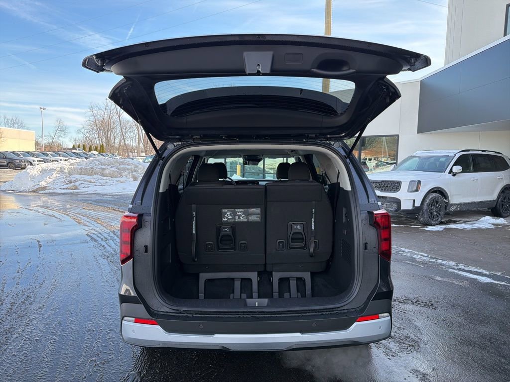 New 2026 Kia Carnival LX image 16
