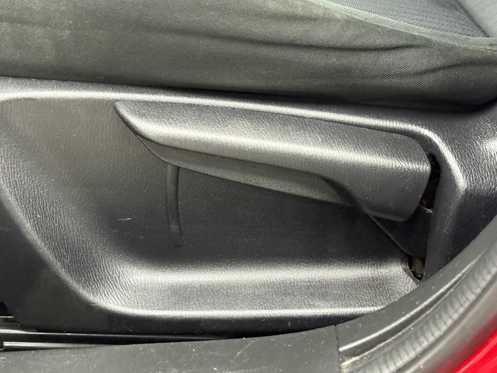 Used 2014 MAZDA MAZDA3 i Sport FWD image 26