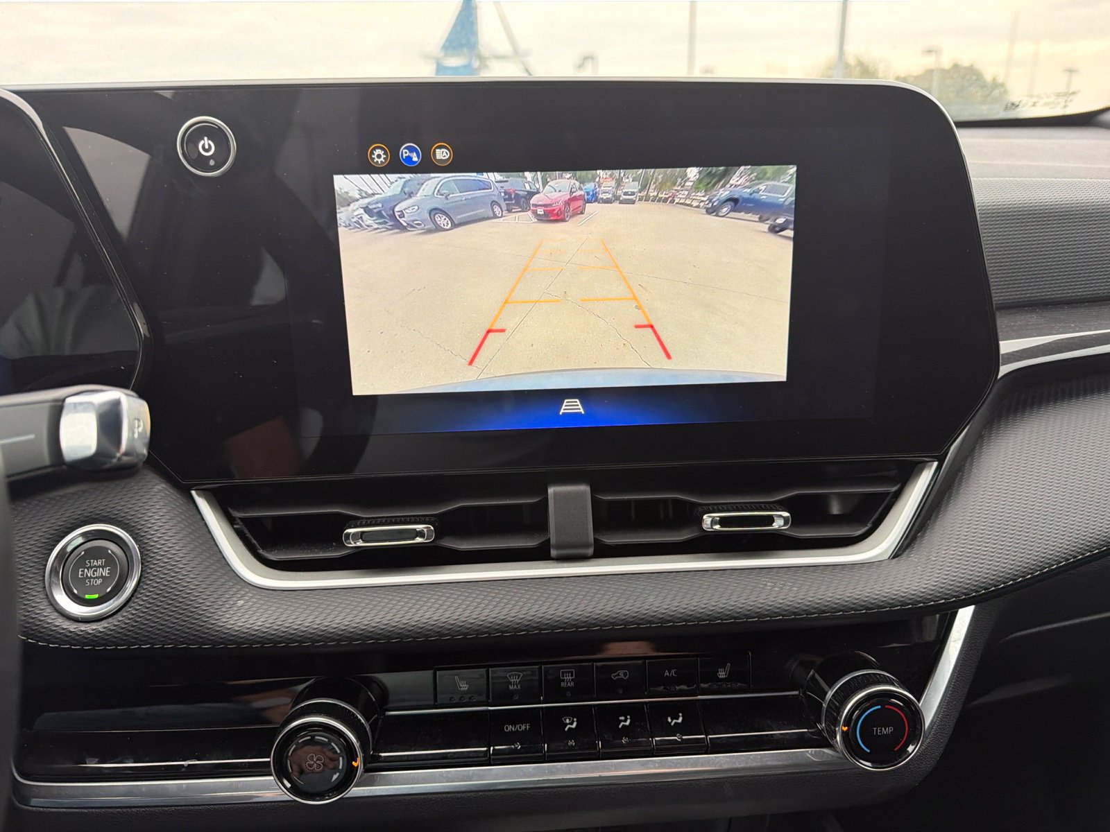 Used 2026 Chevrolet Equinox LT FWD image 9