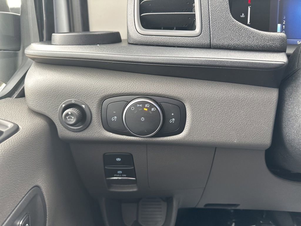 New 2026 Ford Transit 250 148 Medium Roof Extended AWD image 30