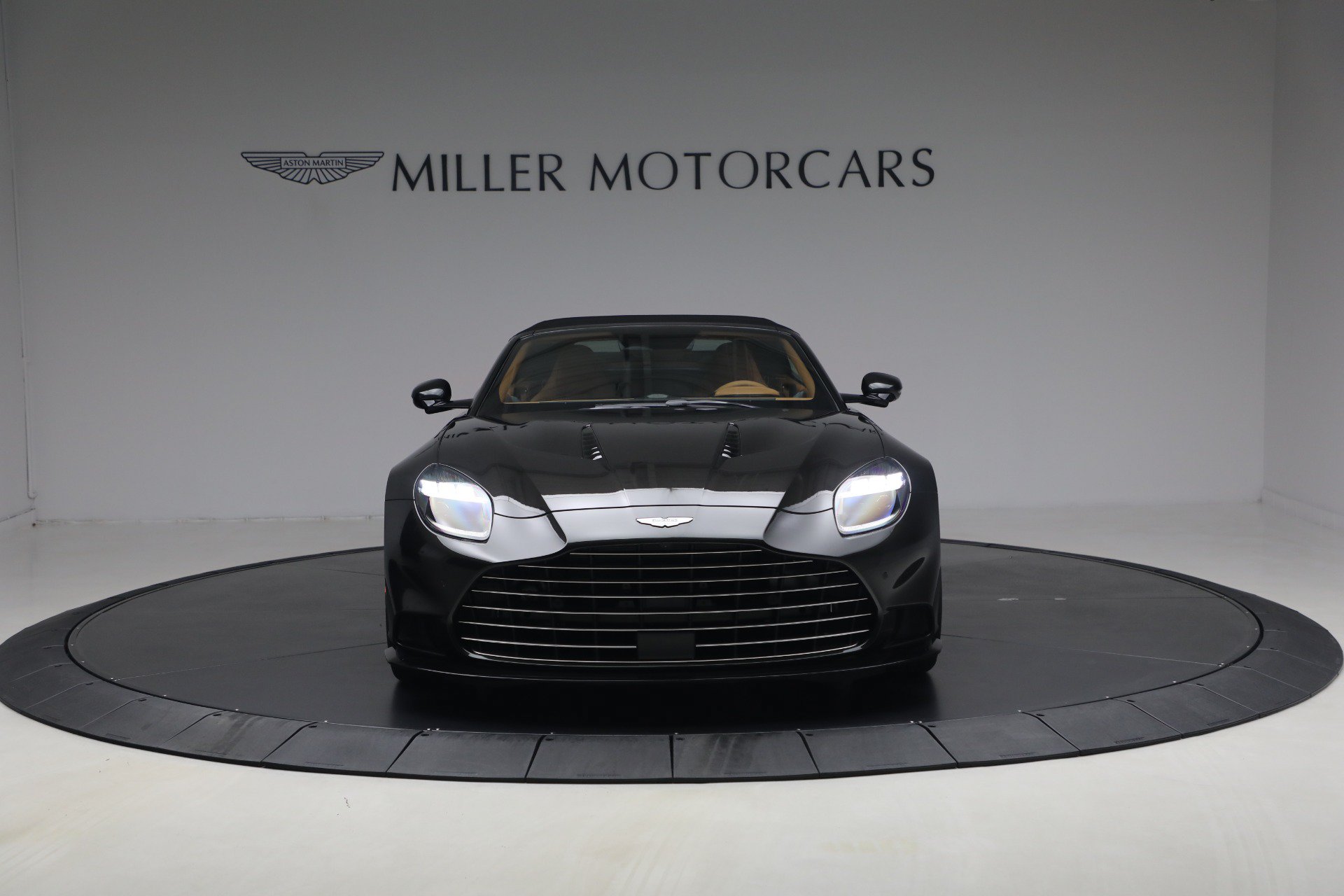 New 2026 Aston Martin Vanquish Convertible RWD image 24