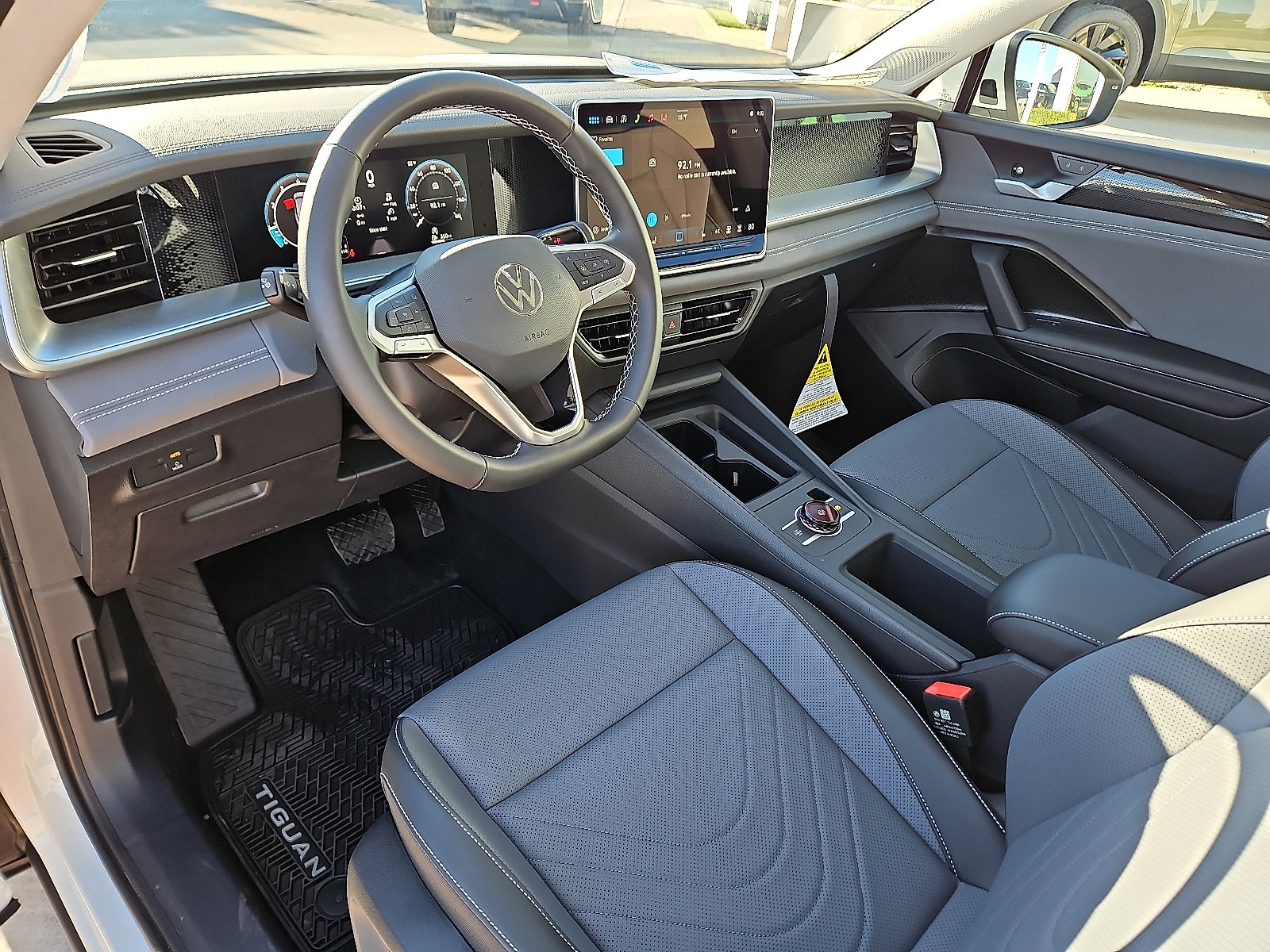 New 2026 Volkswagen Tiguan SE image 13