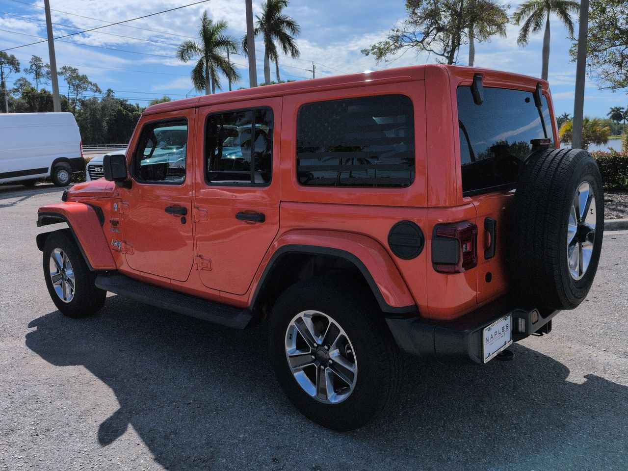 Used 2019 Jeep Wrangler Unlimited Sahara w/ LED Lighting Group AWD/4WD image 7