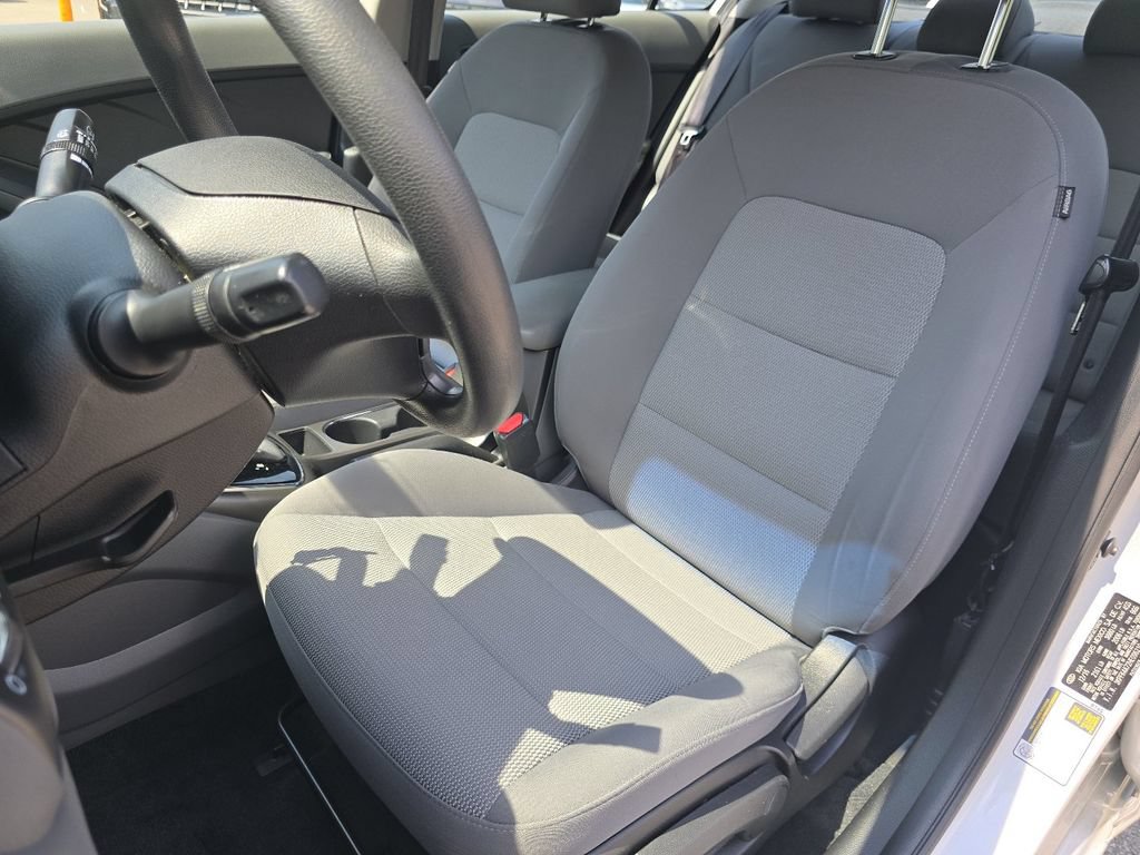 Used 2017 Kia Forte LX FWD image 17