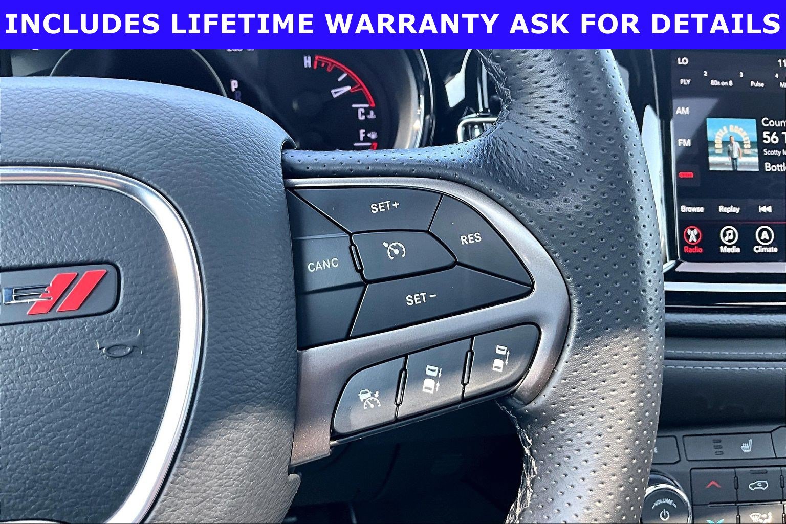 Used 2024 Dodge Durango SXT w/ SXT Blacktop Group AWD/4WD image 16