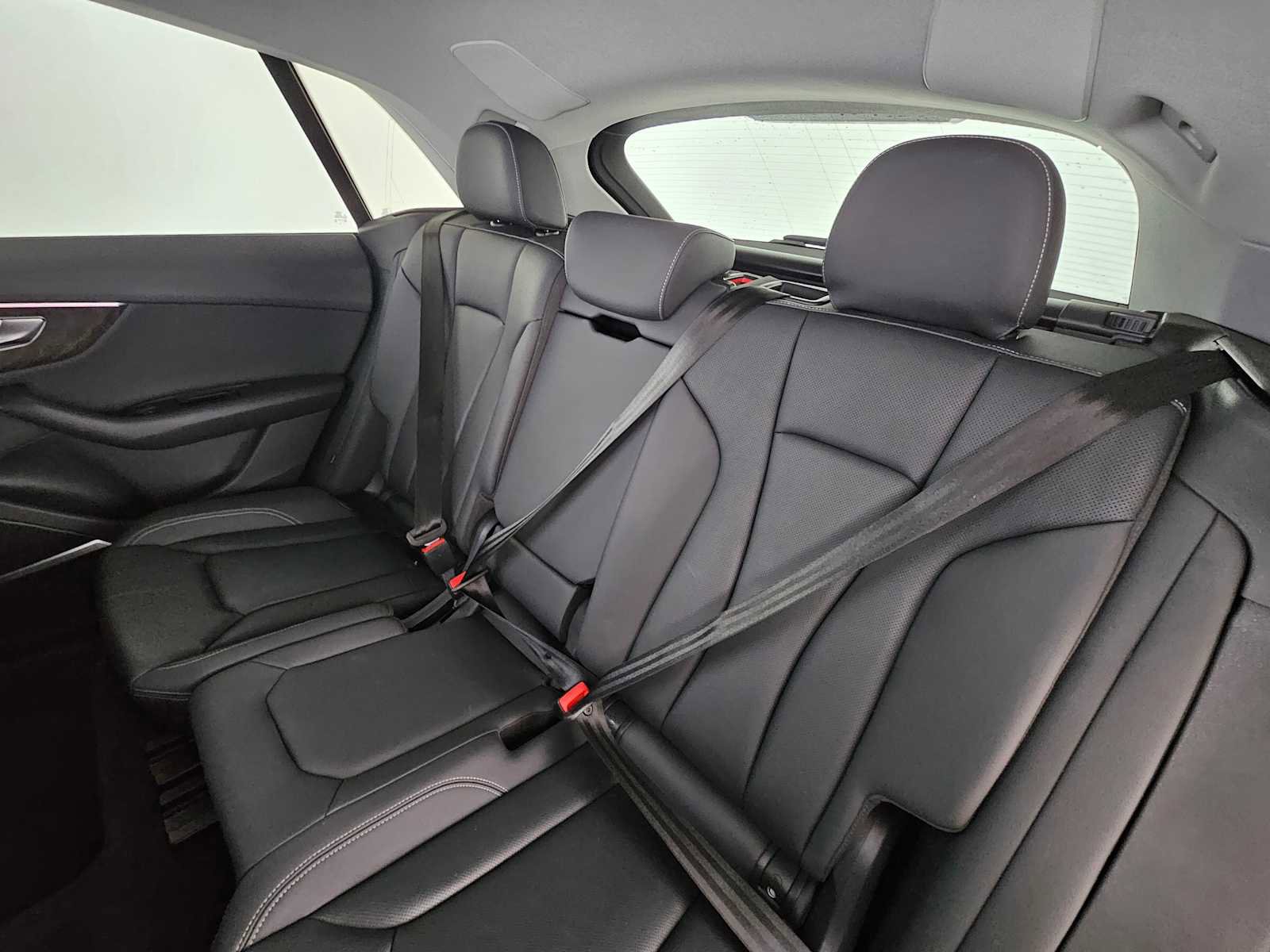 Used 2022 Audi Q8 Premium Plus image 17