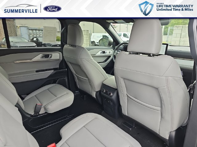 New 2027 Ford Explorer Active w/ Active Comfort Package RWD image 13