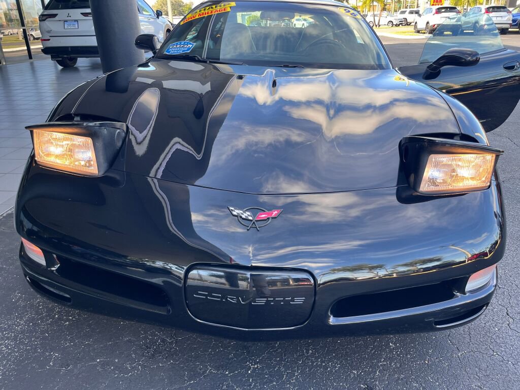 Used 1998 Chevrolet Corvette Coupe w/ Memory Pkg image 29